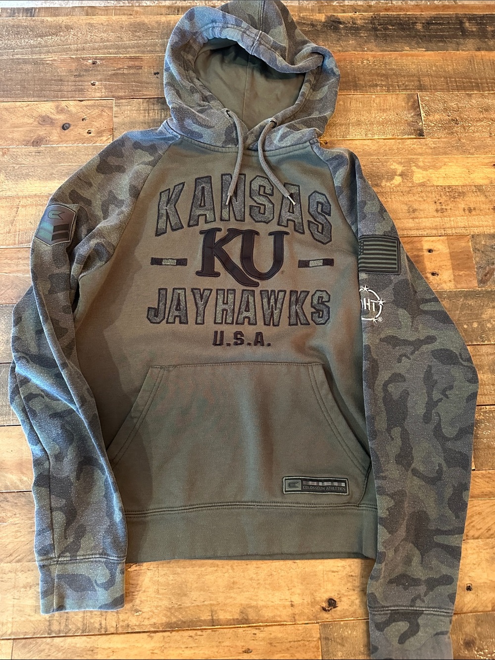 Colosseum Olive Camo Kansas Jayhawks Crewneck Pullover